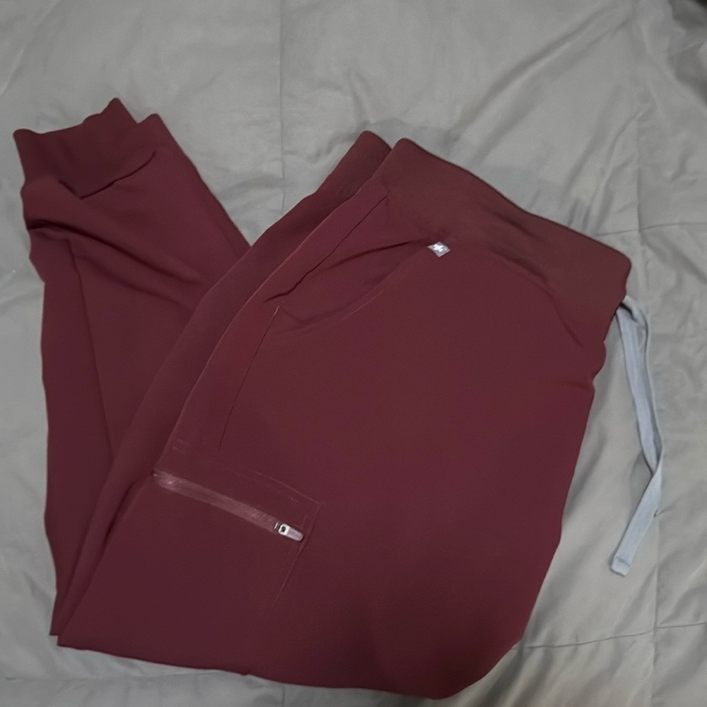 Figs, large, petite maroon scrub pants